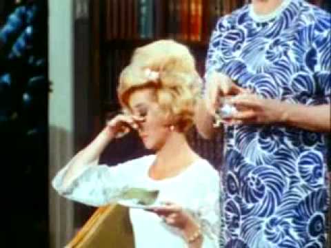 The Lucy Show: Lucy meets The Burles