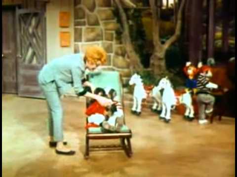 The Lucy Show: The Babysitter